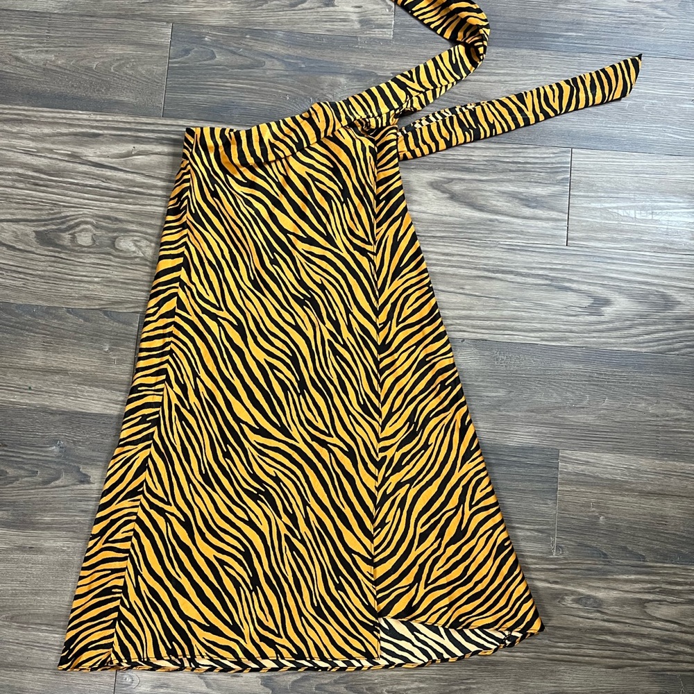 Animal print J.O.A skirt